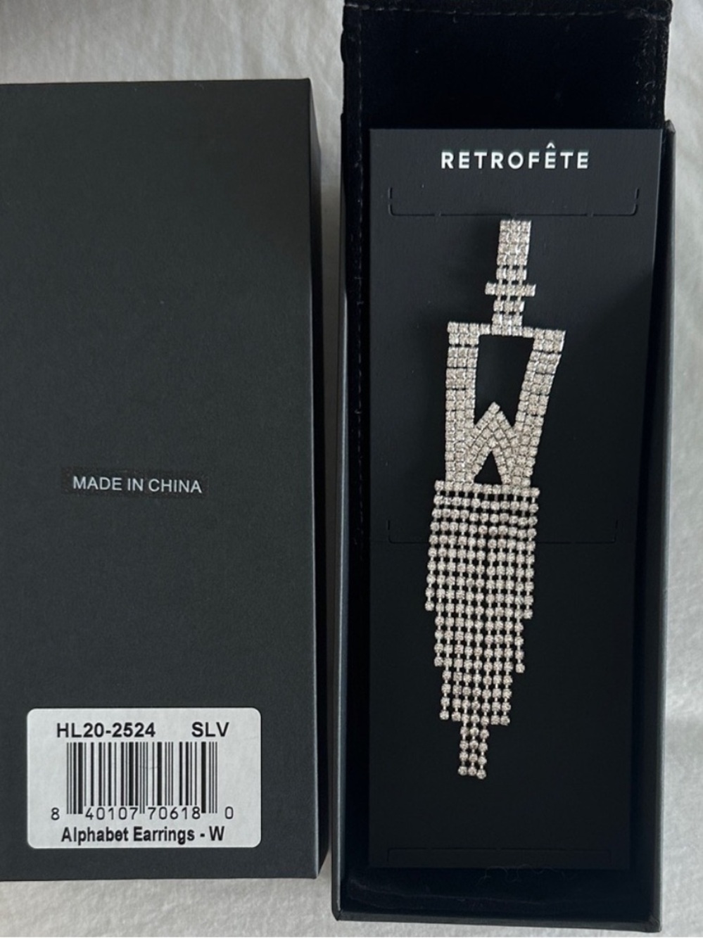 Retrofete Alphabet Earring letter “w”